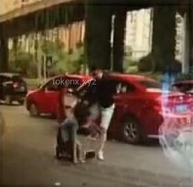 成都女子家门口遇害案细节曝光：如何保障居民安全？